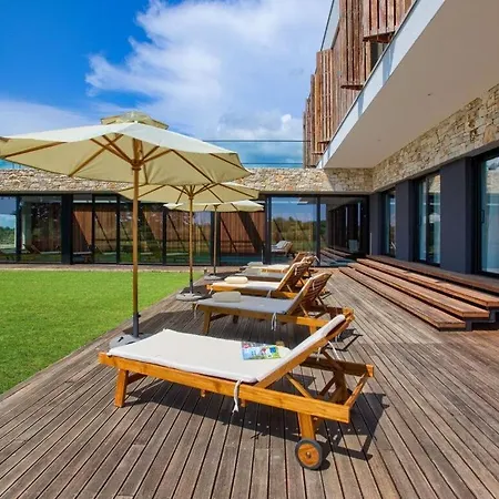 Luxury Sea View Villa *